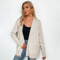 Damen lässiger Strickcardigan mit tiefem V-Ausschnitt und praktischen Taschen W&W