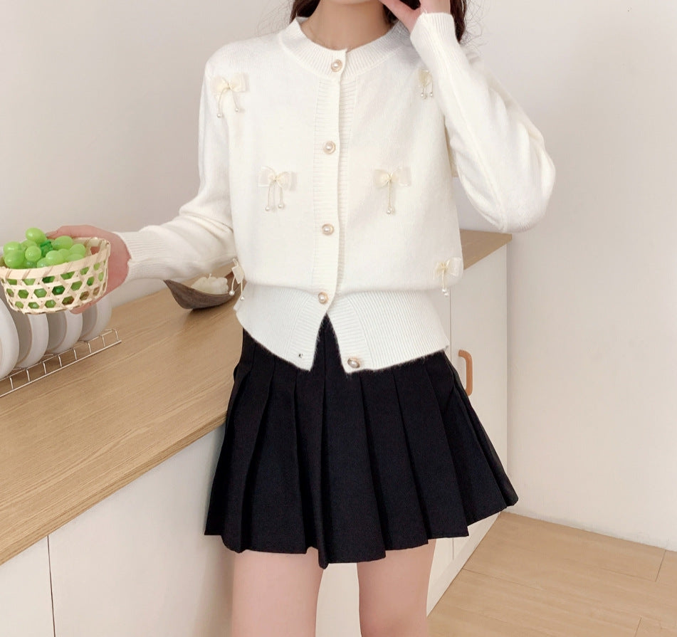 Damen Strickjacke mit Spitzenverzierungen und Knopfdetails WW