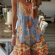 Damen Sommerliches Tunika-Kleid mit floralen Mustern und schwingendem Rock WW
