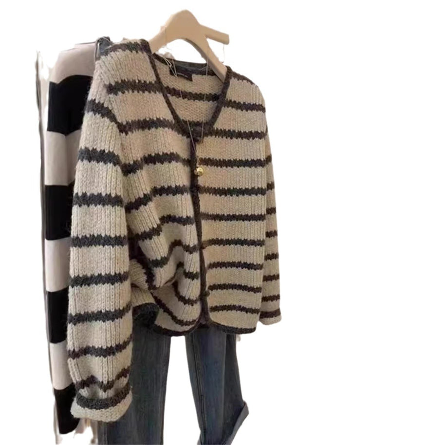 Damen Strickjacke im Boho-Stil mit Knopfleiste und breiten Ärmel WW