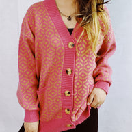 Damen Strickjacke mit geometrischem Muster und Knopfdetails WW
