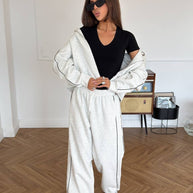 Damen Sportliches ZIP-Hoodie-Set mit weiten Hosen WW