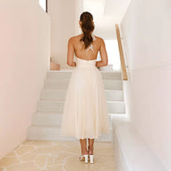 Damen elegantes Hochzeitskleid mit fließendem Tüllrock und neckholder Design WW