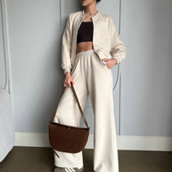 Damen Sportliche Freizeitjacke und weite Hose WW