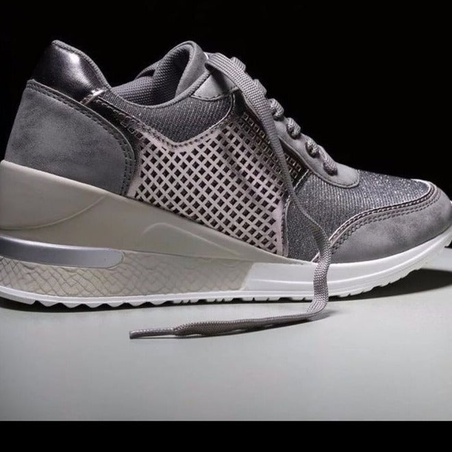 Damen Sneakers mit trendigem Leopardenmuster und speziellem Wedge-Design WW