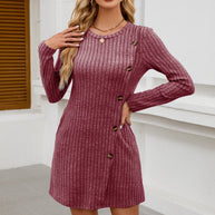 Damen Strickkleid mit hochwertigem Rippdesign und dekorativen Knöpfen WW