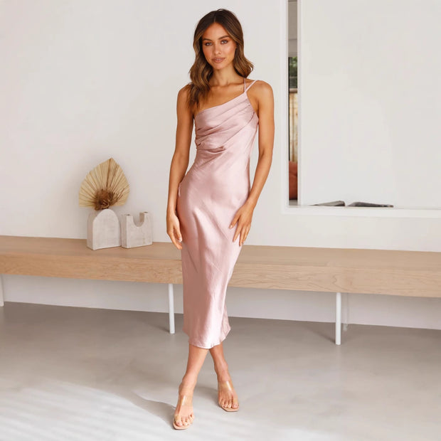 Damen Elegantes und fließendes Abendkleid mit asymmetrischem Ausschnitt WW