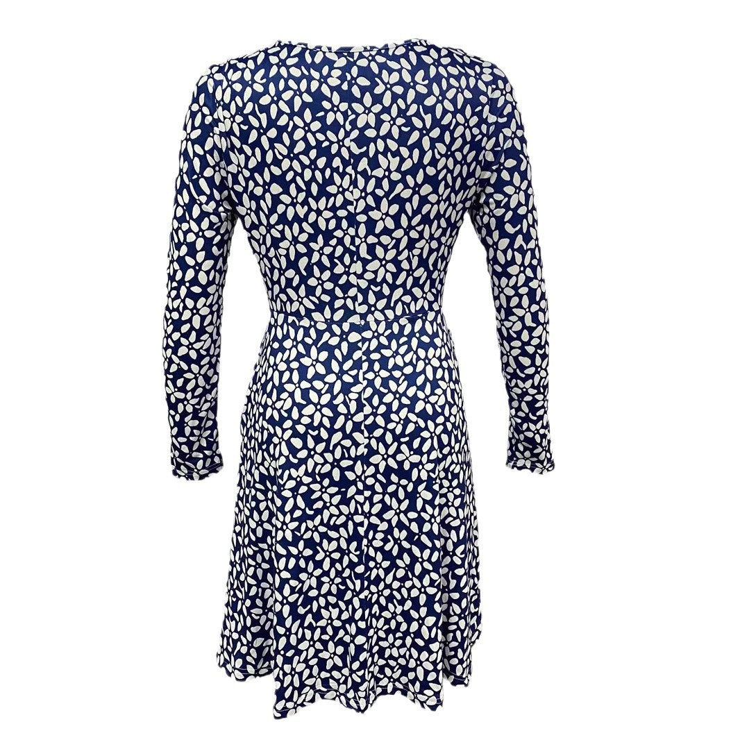 Damen Blusenkleid mit floralem Design und praktischen Taschen W&W Mode