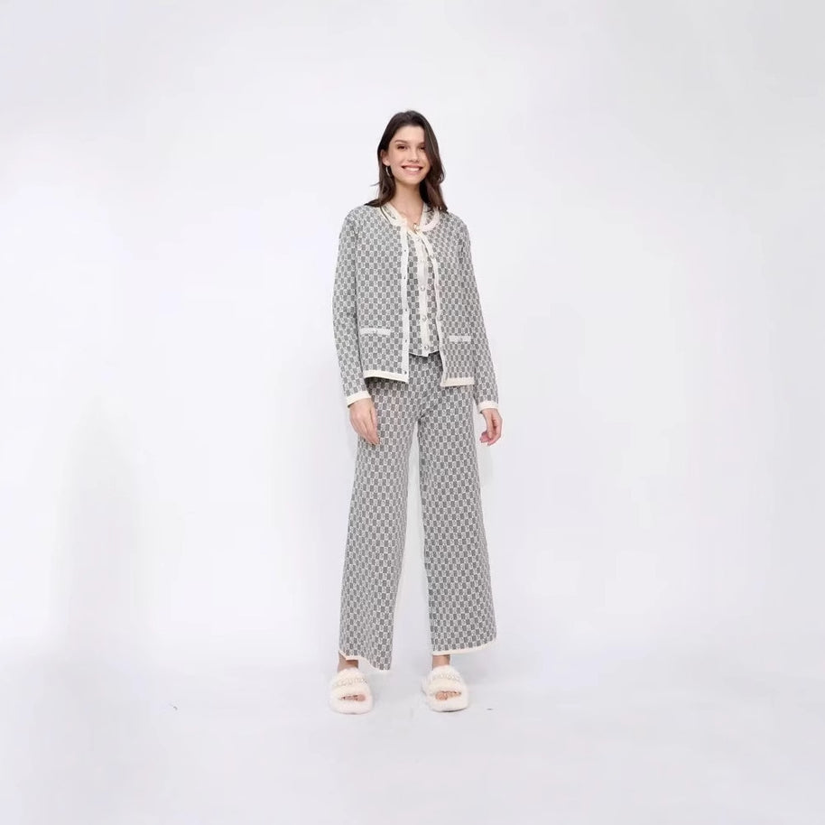 Damen Pyjama-Set mit modernem Karomuster und durchgehender Knopfleiste WW