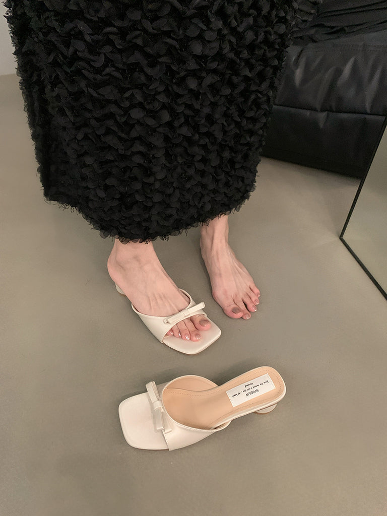 Damen Mules mit elegantem Schleifenakzent und komfortablem Blockabsatz WW