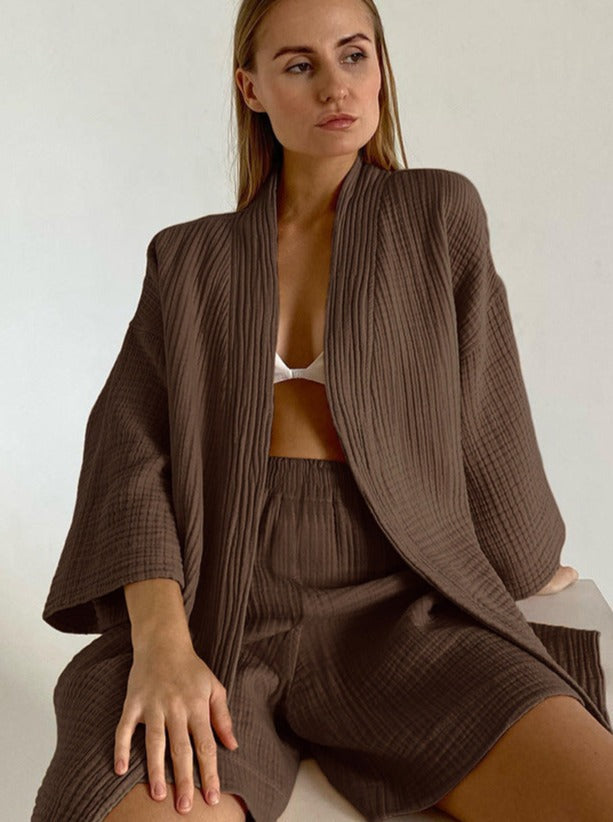 W&W Mode Set für Zuhause: Locker sitzende Strickjacke und Shorts