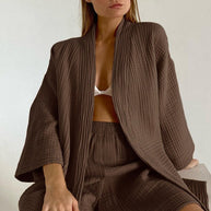 WW Set für Zuhause: Locker sitzende Strickjacke und Shorts