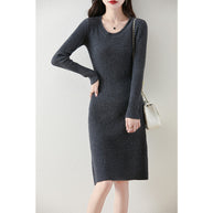Damen Strickkleid mit feiner Rippstruktur und tailliertem Schnitt WW