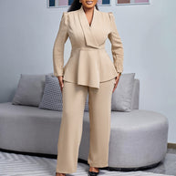 Damen Anzug mit elegantem Blazer und weitem Hosenbein WW