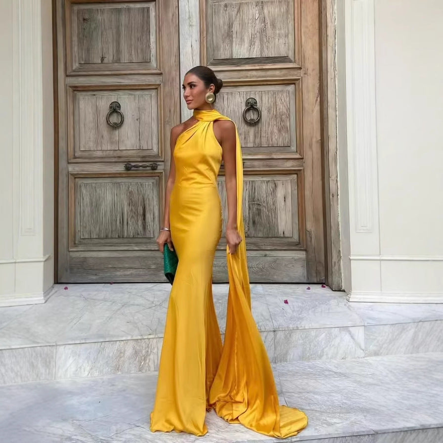 Damen Maxikleid mit asymmetrischem Schnitt und fließendem Stoff WW