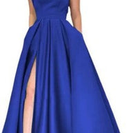Damen Elegantes Maxikleid mit asymmetrischem Ausschnitt und hohem Beinschlitz WW