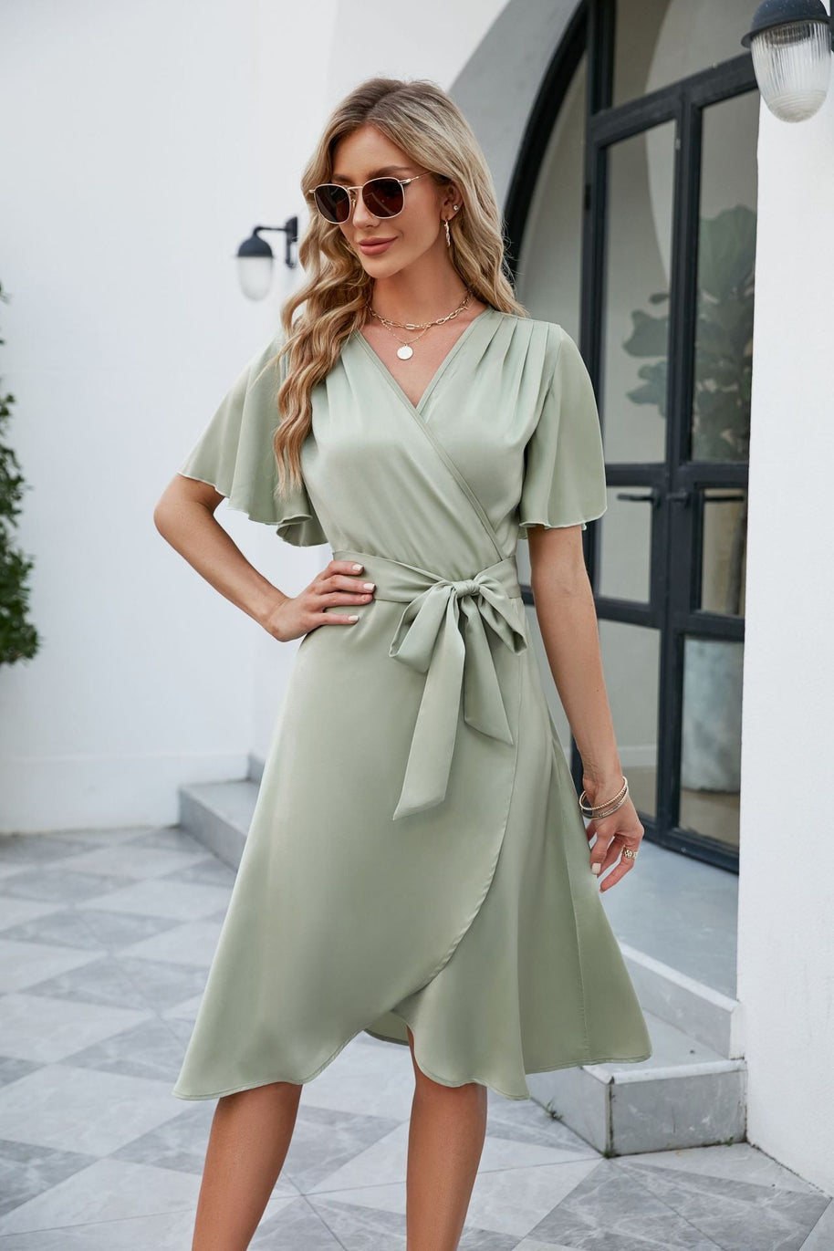 WW | Satin V-Ausschnitt Taillenbetonendes Glockenärmel Sexy Kleid