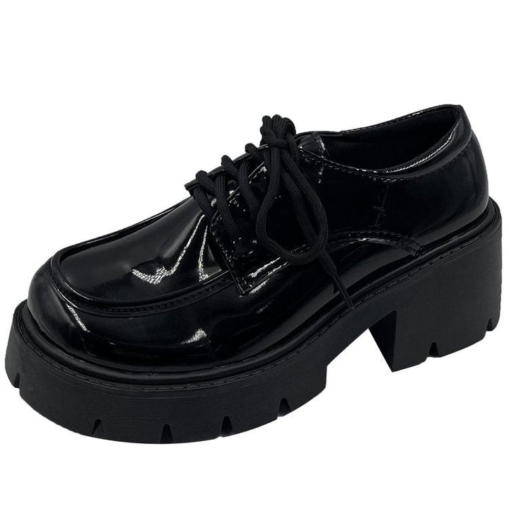 Damen Chunky Schnürschuhe mit robustem Blockabsatz und glänzender Oberfläche W&W Mode