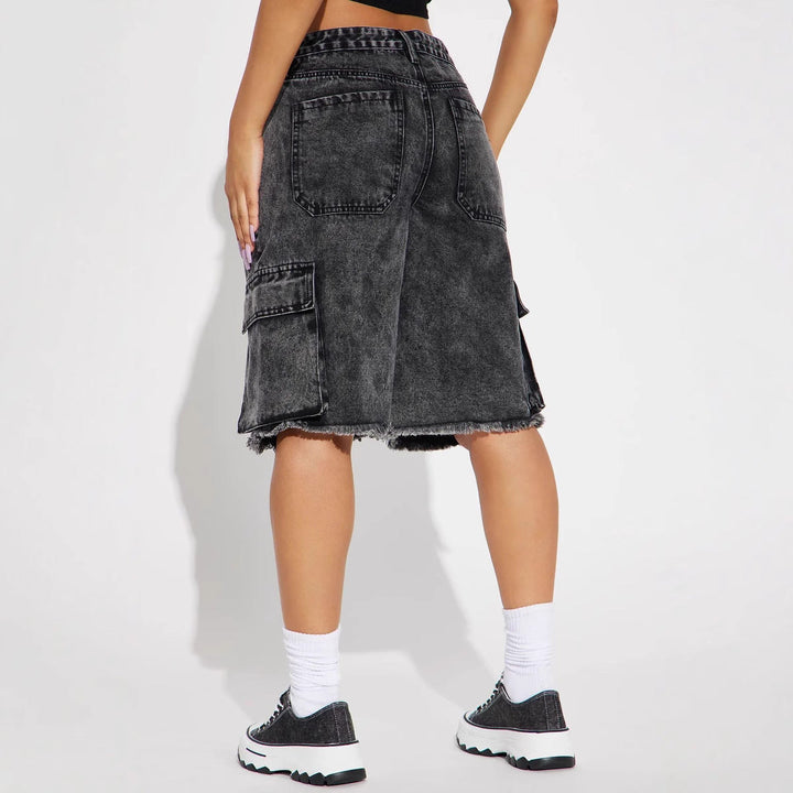 Damen Cargo-Shorts mit ausgefranstem Saum und praktischen Taschen W&W Mode