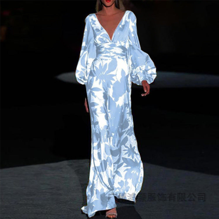 Damen Maxikleid mit schimmerndem floralem Design und elegantem V-Ausschnitt W&W Mode