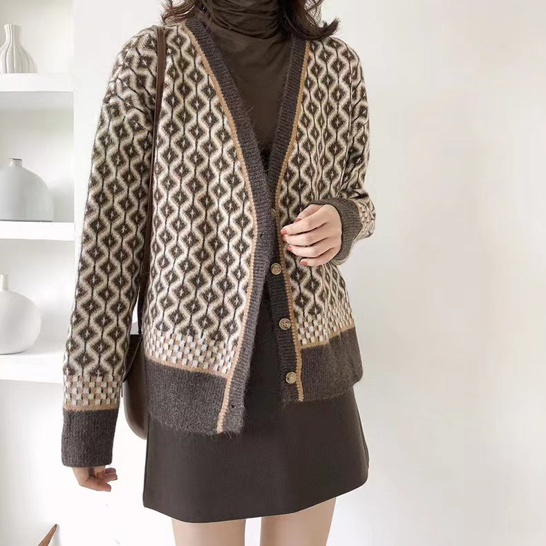 Damen Strickjacke mit geometrischem Design und Knopfverschluss WW