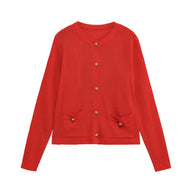 Damen bequeme Strickjacke mit Knopfdetails und aufgesetzten Taschen WW