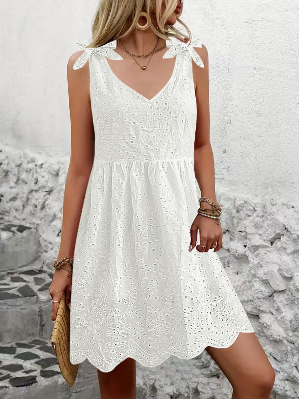 Damen luftiges Sommerkleid mit dekorativem Lochmuster und süßen Trägern W&W Mode