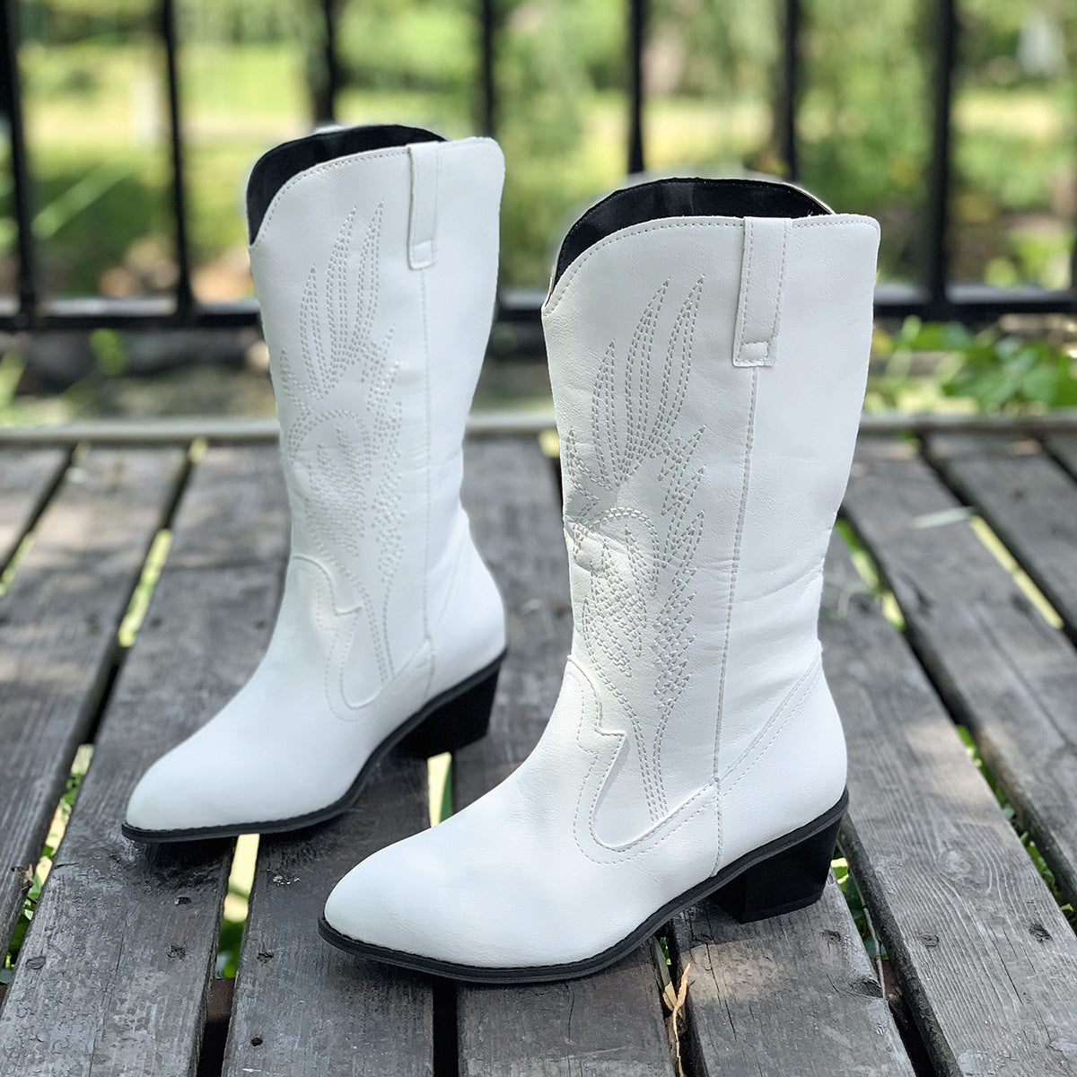 Damen Cowboy-Stiefel mit hohem Absatz und kunstvollen Stickereien WW