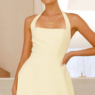 Damen Minikleid mit fließendem Schnitt und eleganten Halter-Details WW
