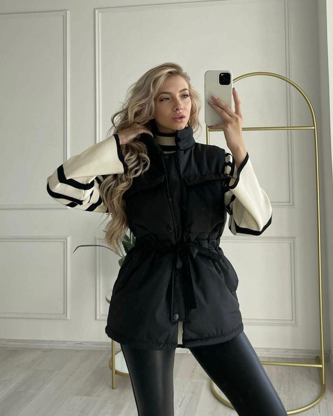 Damen sportliche Weste mit Kapuze und Taillenzug WW