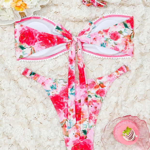 Damen Bikini-Set mit floralem Triangel-Oberteil und sensualen Low-Rise-Höschen WW