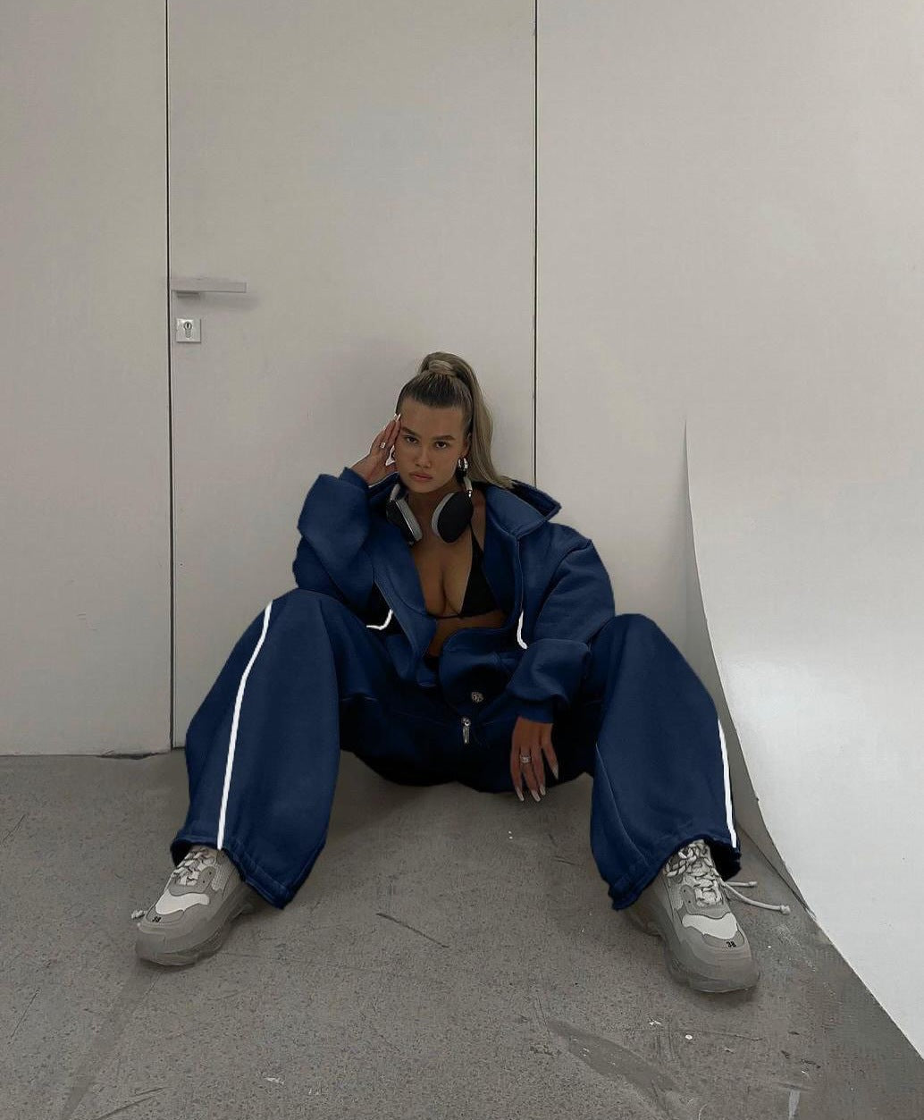 Damen Sportliche Oversized Loungewear mit reflektierenden Details WW