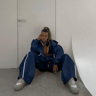 Damen Sportliche Oversized Loungewear mit reflektierenden Details WW