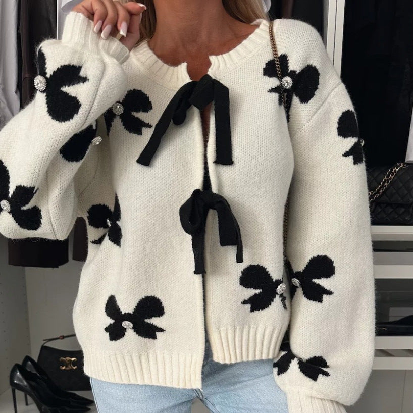 Damen Strickjacke mit dekorativen Schleifen und glänzenden Akzenten WW