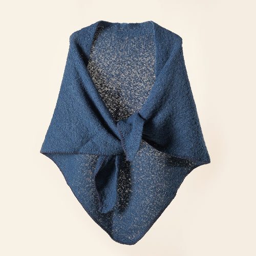 Damen Kuscheliger Wickelponcho mit modernen Fransen und elegantem Design WW