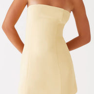 Damen Strapless Minikleid mit figurbetontem Schnitt und elegantem Textilfinish WW