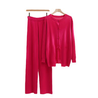 Damen strickendes Loungewear-Set mit feinem Rippmuster und herausragenden Knopfdetails WW