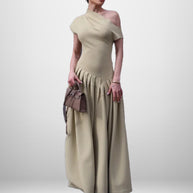 Damen Elegantes Maxi-Kleid mit asymmetrischem Ausschnitt und schwingendem Rock WW
