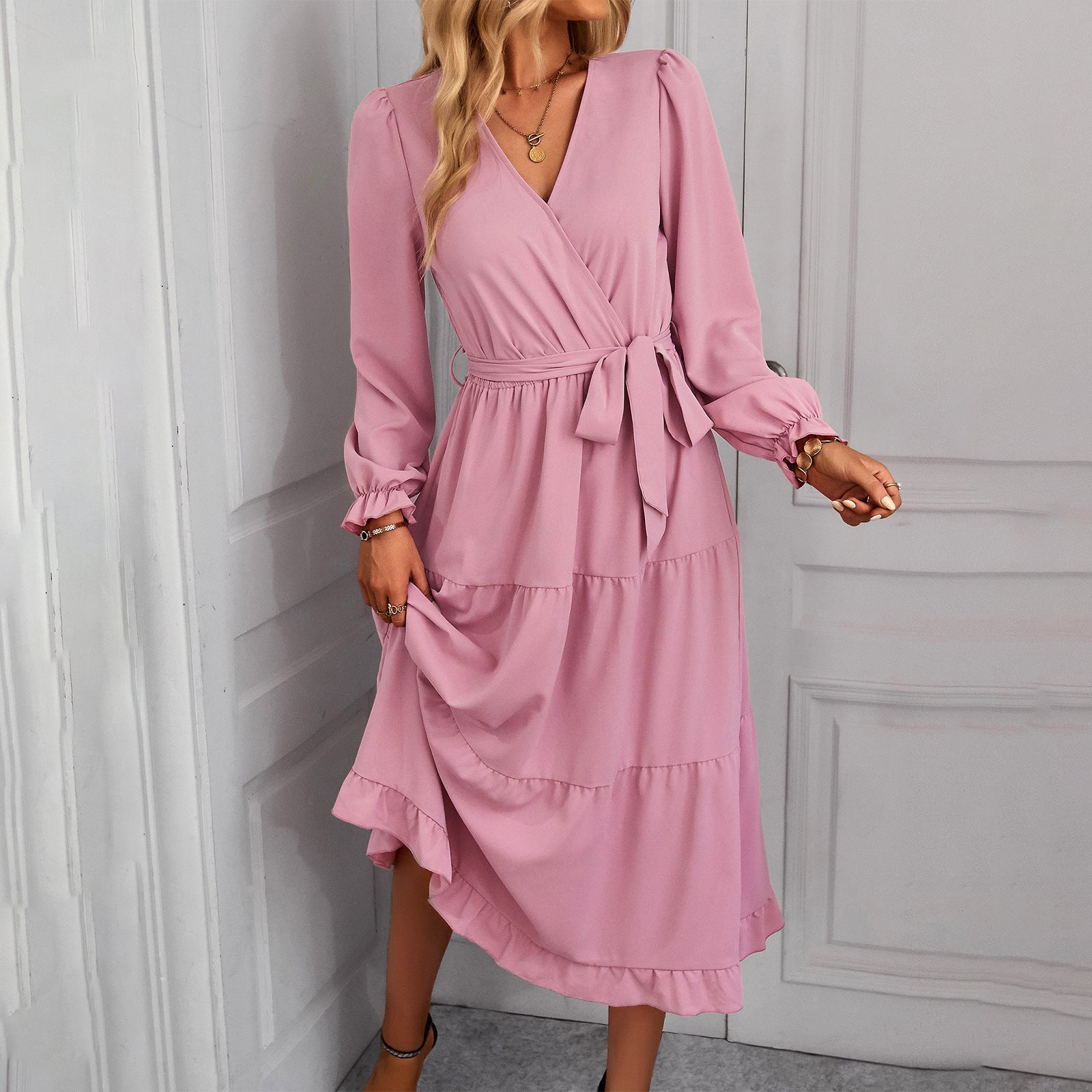 Damen Wickelkleid mit Rüschendetails und eleganten Puffärmeln WW