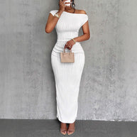 Damen Maxikleid mit asymmetrischem Schnitt und markanter Rippstruktur WW