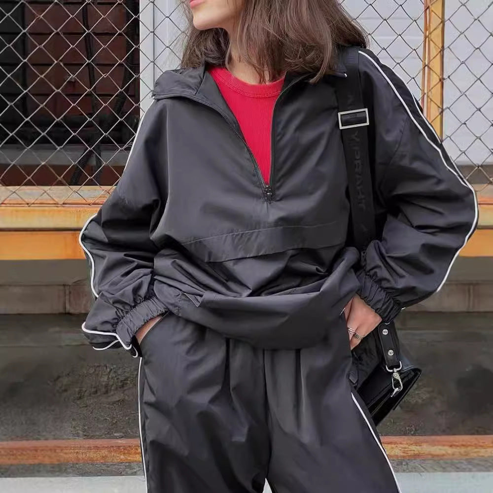 Damen sportliches Anorak-Set mit hohen Bündchen und Reißverschluss WW