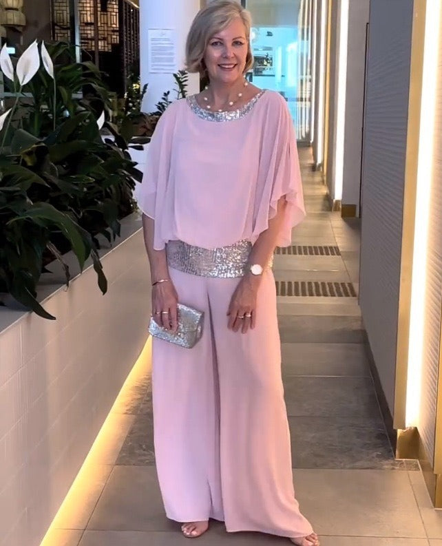 Damen festliches Abendkleid mit funkelndem Oberteil und schwingendem Saum WW