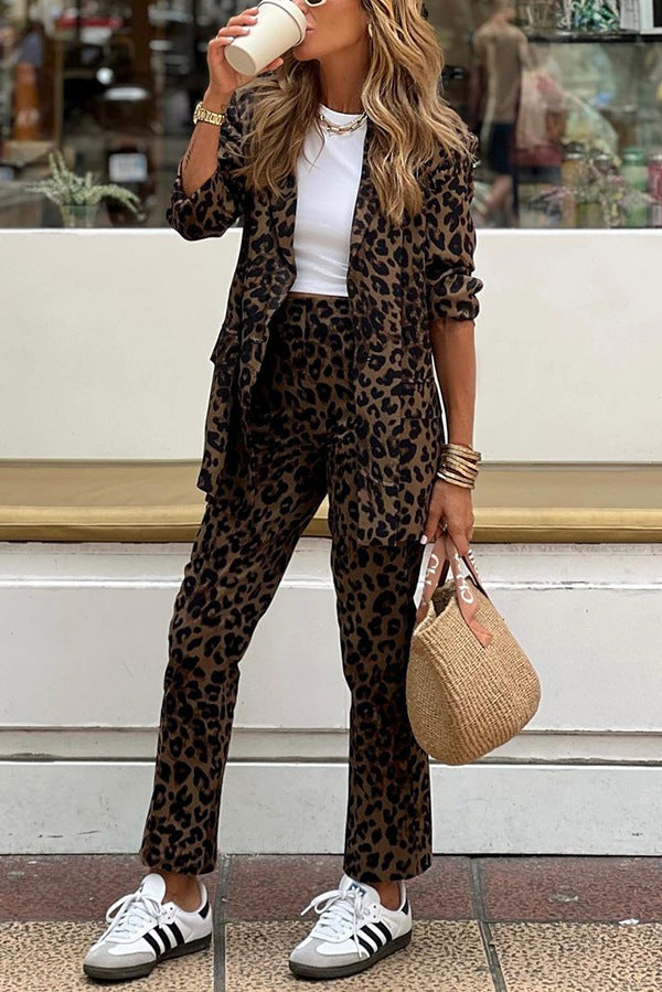 Damen Eleganter Blazer-Hosenanzug im modischen Leopardenmuster WW