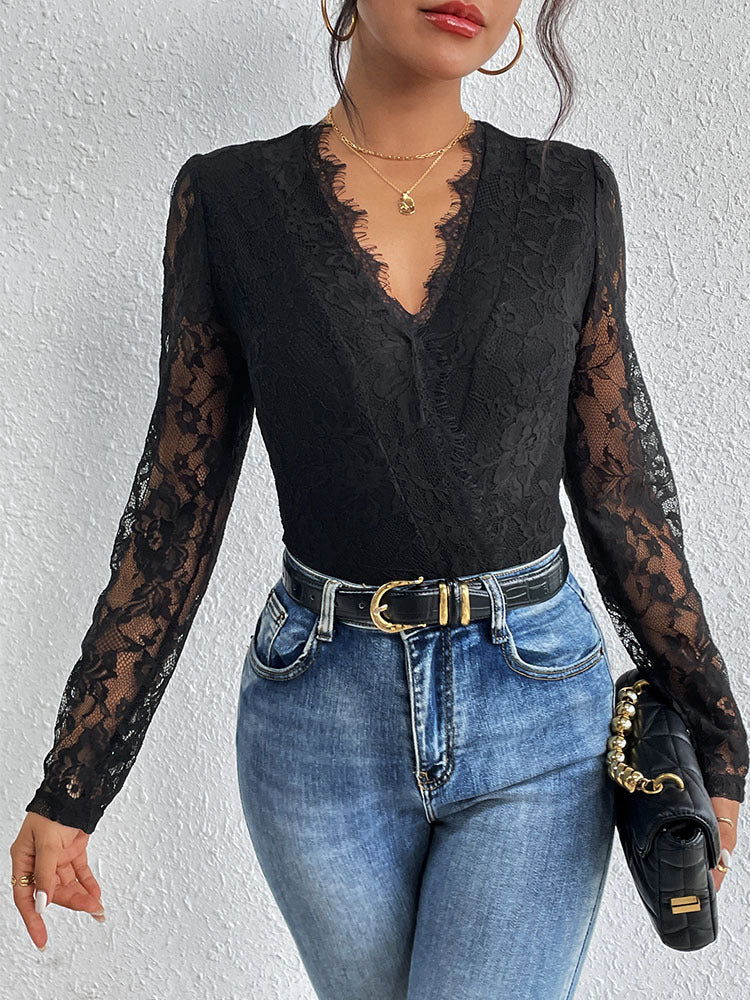 Damen Spitzenbody mit raffiniertem V-Ausschnitt und eleganten Rüschendetails W&W Mode