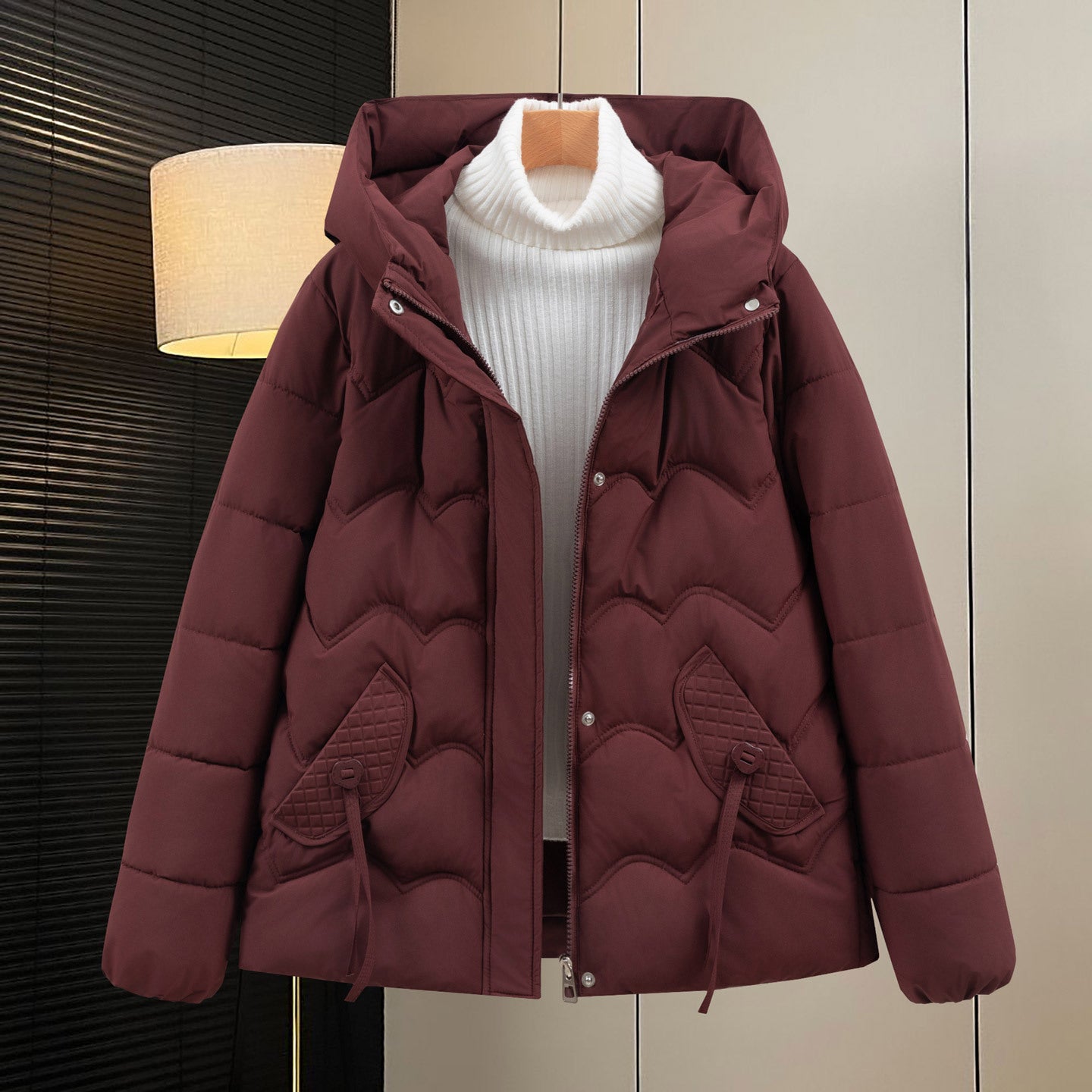 Damen Steppjacke mit Kapuze und Eingrifftaschen WW