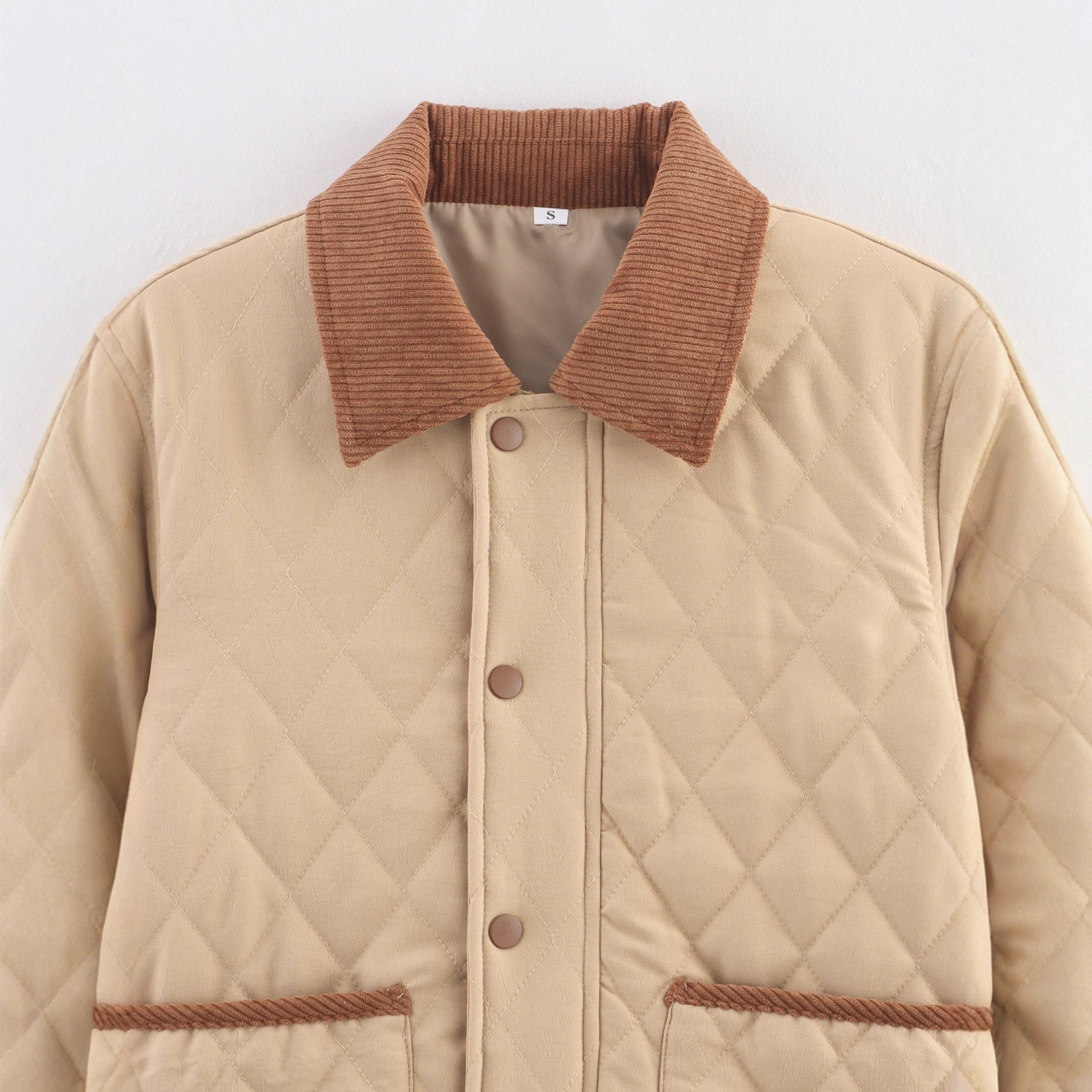 Damen Steppjacke mit strukturiertem Kragen und praktischen Taschen WW