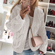 Damen Strickjacke mit grobem Zopfstrickmuster und weitem Schnitt WW