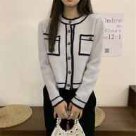 Damen Strickjacke mit Taschen und kontrastierenden Knopfdetails WW