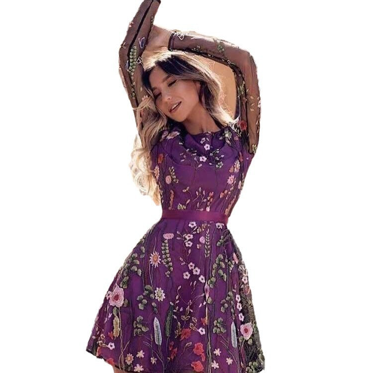 Damen Elegantes Kleid mit floraler Bestickung und transparenten Ärmeln WW