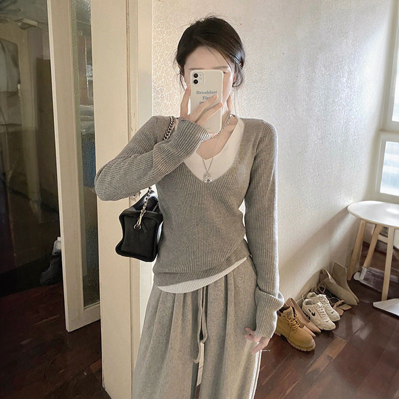 Damen Strickpullover mit V-Ausschnitt und eleganten Rippdetails WW